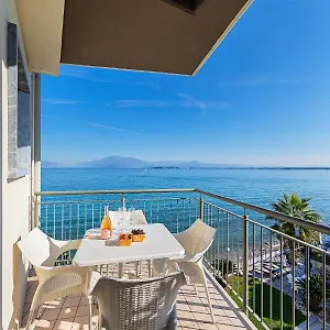 Residenza Miralago By Wonderful Italy Hotel apartamentowy