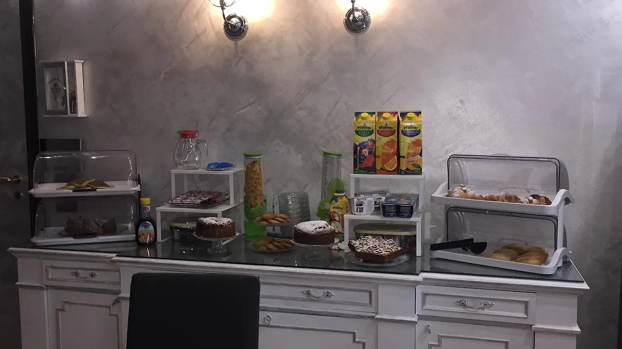 B&B Garda 4U Desenzano del Garda 2*,