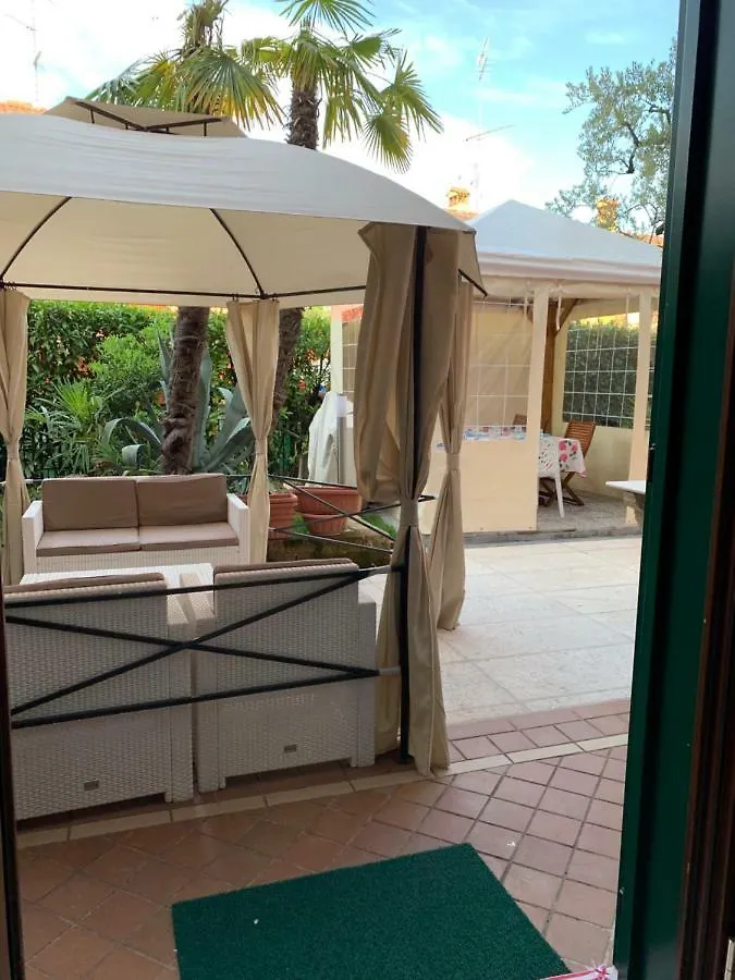 B&B Garda 4U Desenzano del Garda 2*,