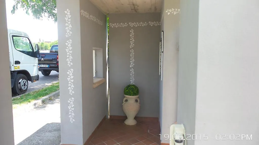 ** 住宿加早餐酒店 B&B Garda 4U 代森扎诺-德尔加达 意大利