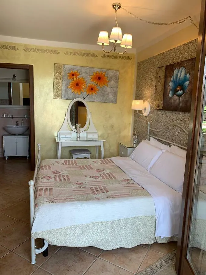 B&B Garda 4U 代森扎诺-德尔加达 2*,